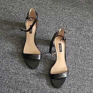 Nine West Sandle shoes